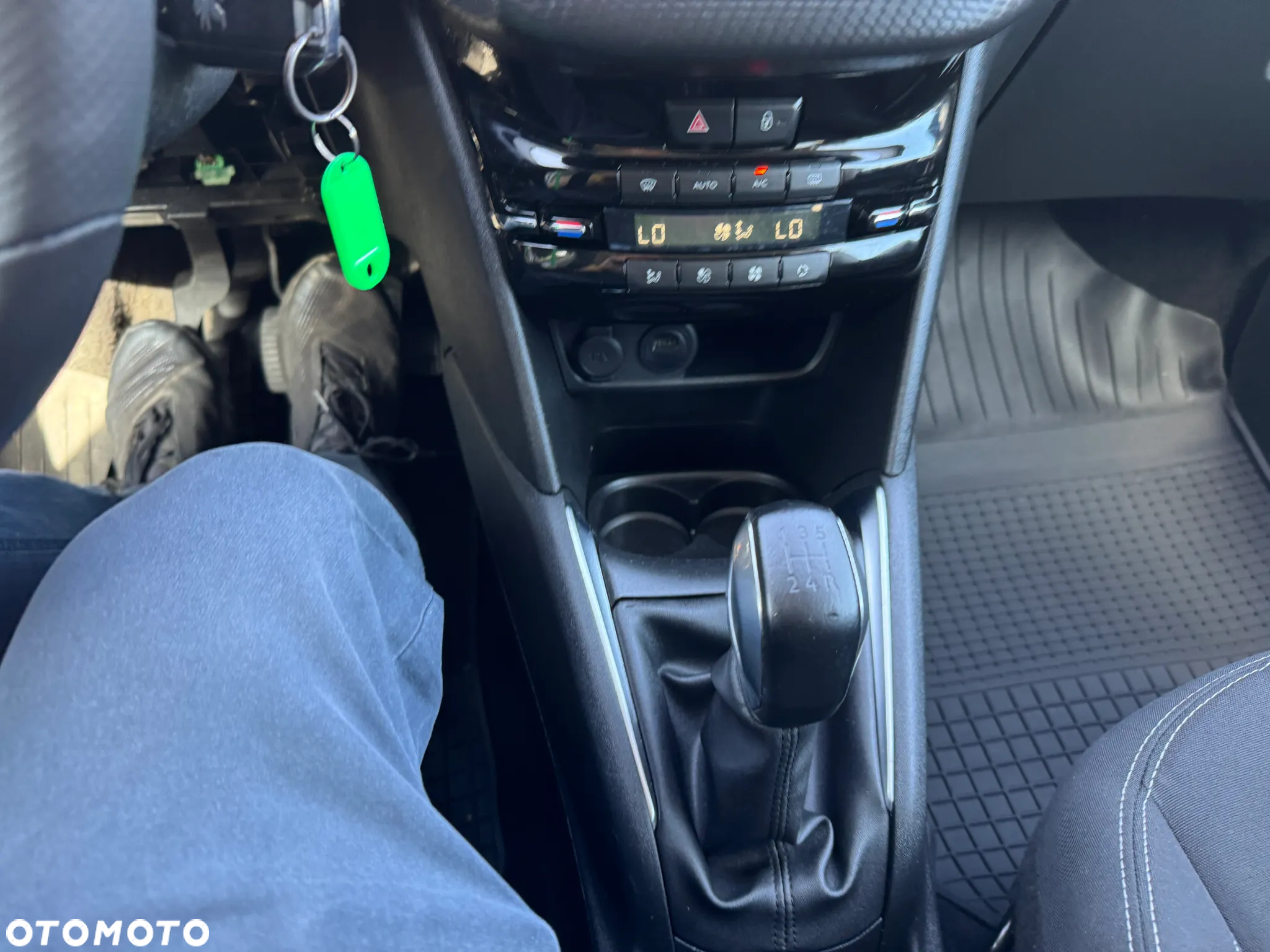 Peugeot 208 1.2 PureTech Allure - 14