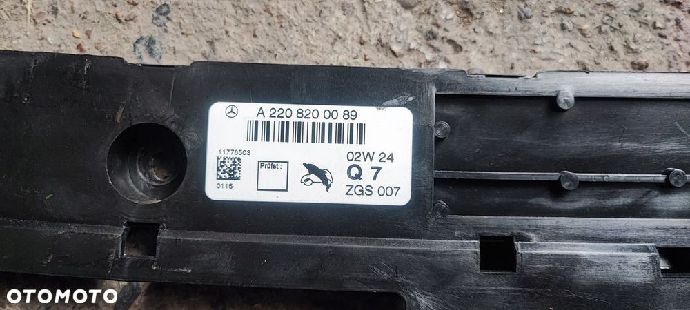 WZMACNIACZ ANTENY MERCEDES S W220 A2208200089 - 2