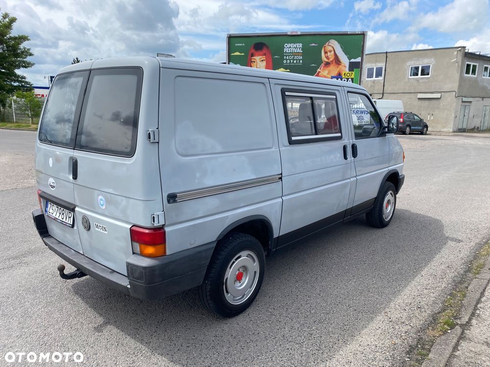 Volkswagen Caravelle - 39