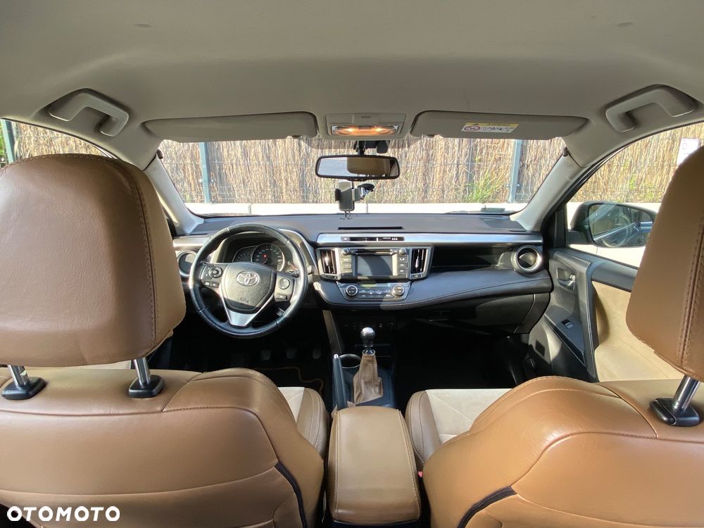 Toyota RAV4 - 9