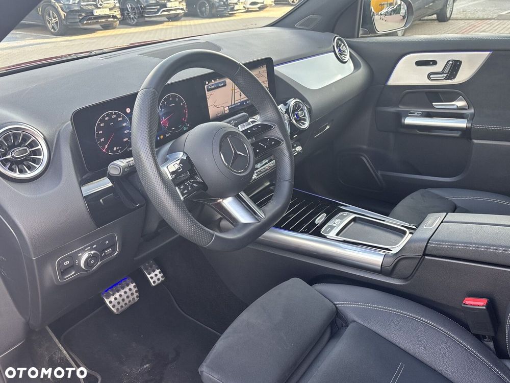 Mercedes-Benz GLA 200 AMG Line - 14