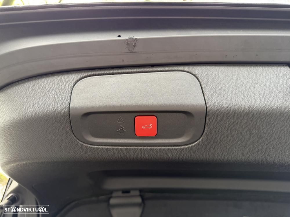 Peugeot 408 1.2 PureTech GT EAT8 - 27