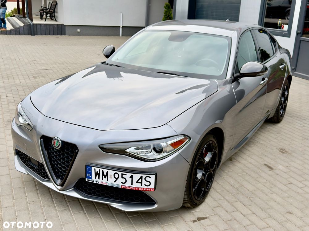 Alfa Romeo Giulia 2.0 Turbo 16V AT8-Q4 Ti - 7