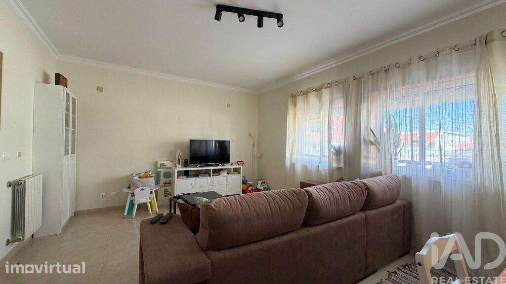 Apartamento T3 em Atalaia e Alto Estanqueiro-Jardia de 98 m2 - Grande imagem: 3/23