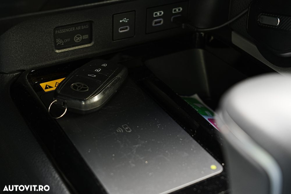 Toyota Camry 2.5 Hybrid Exclusive - 31