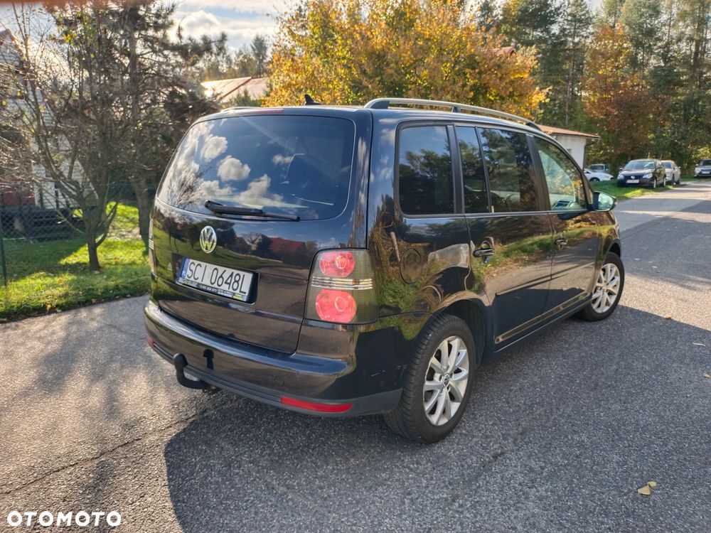 Volkswagen Touran - 2