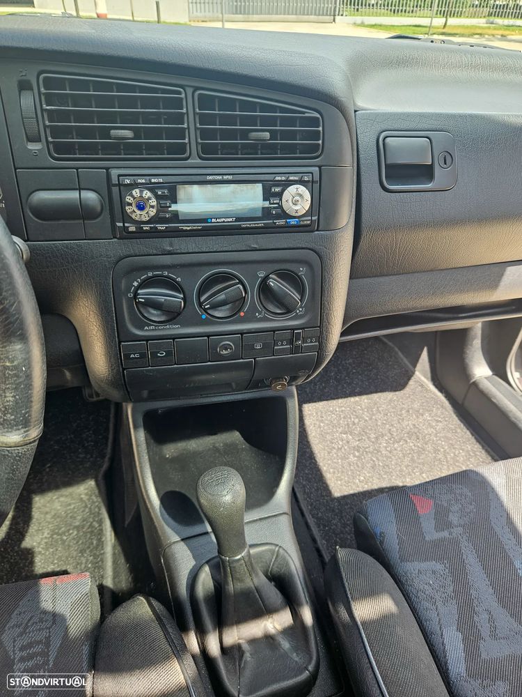 VW Golf - 13