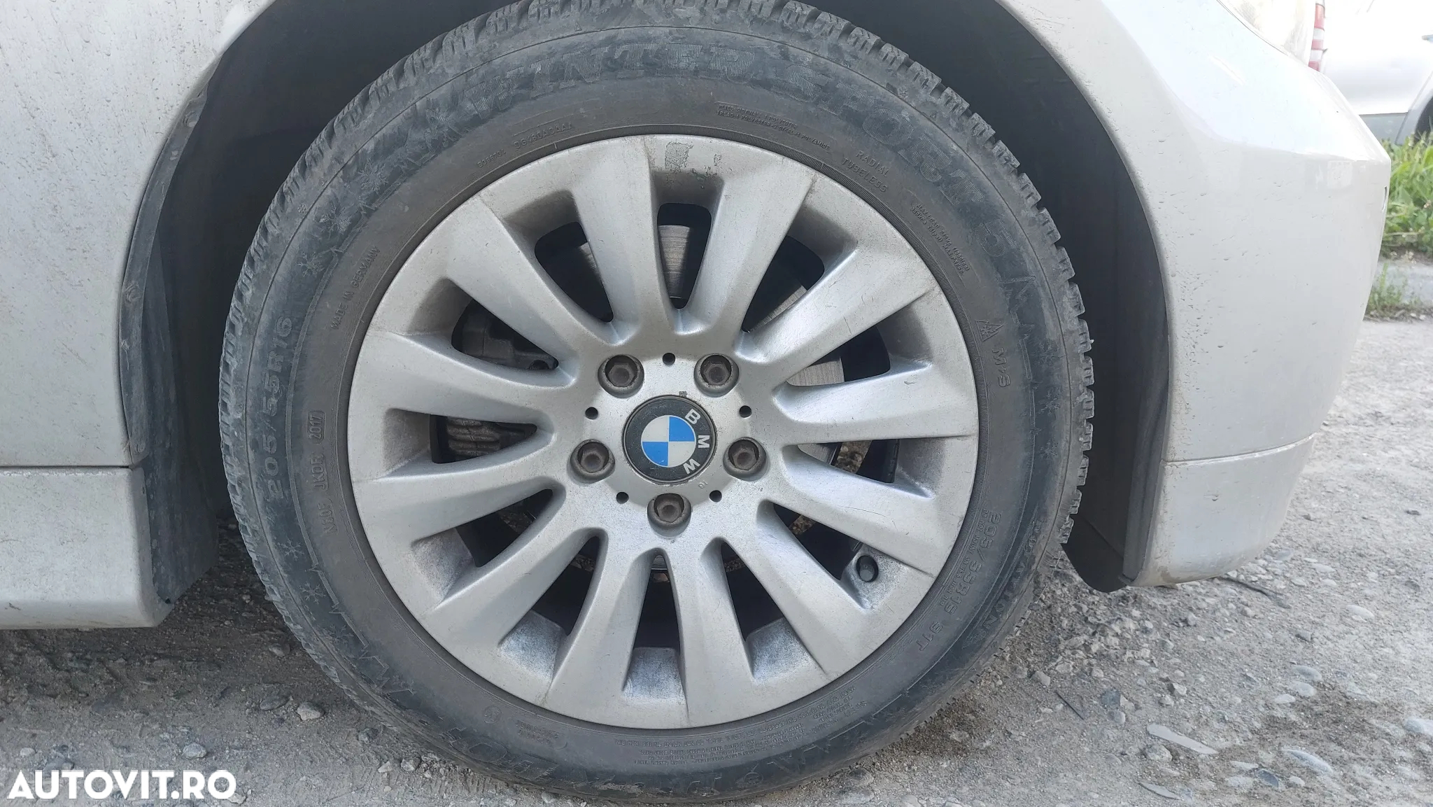 BMW Seria 3 320d Touring - 16