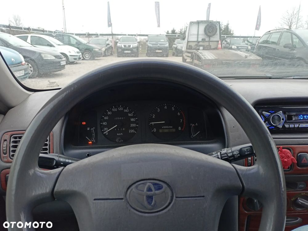 Toyota Corolla - 8