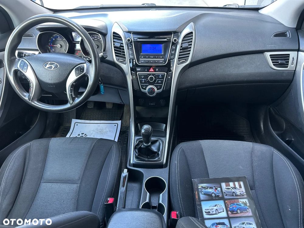 Hyundai i30 1.6 CRDi Classic + - 15