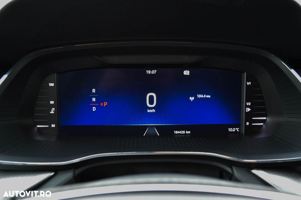 Skoda Octavia Combi 2.0 TDI DSG Tour - 22