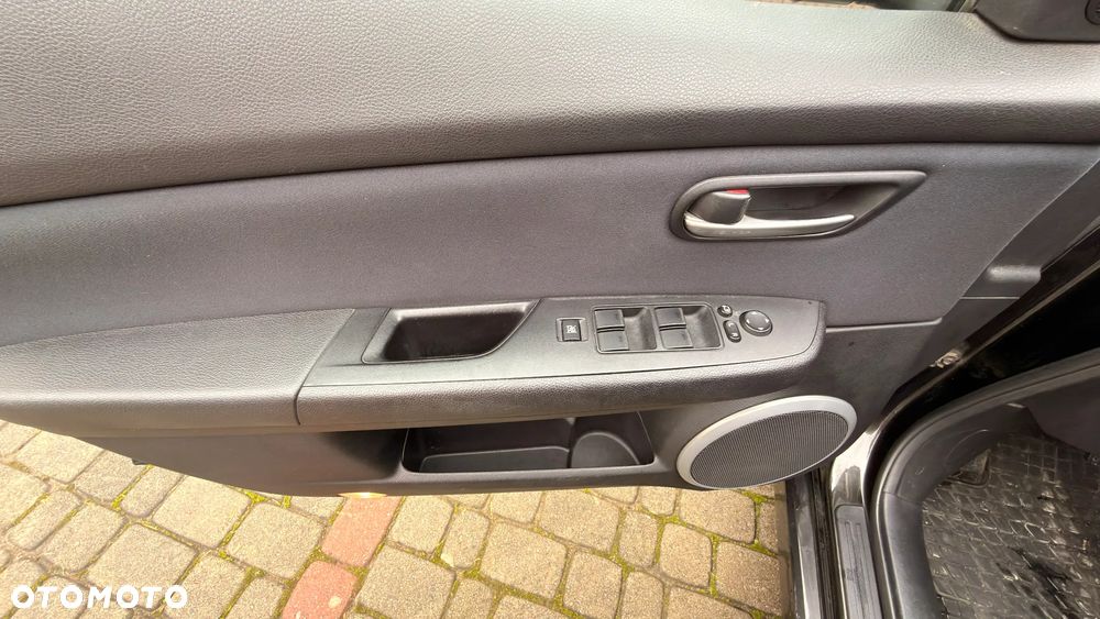 Mazda 6 2.0 Exclusive + - 10