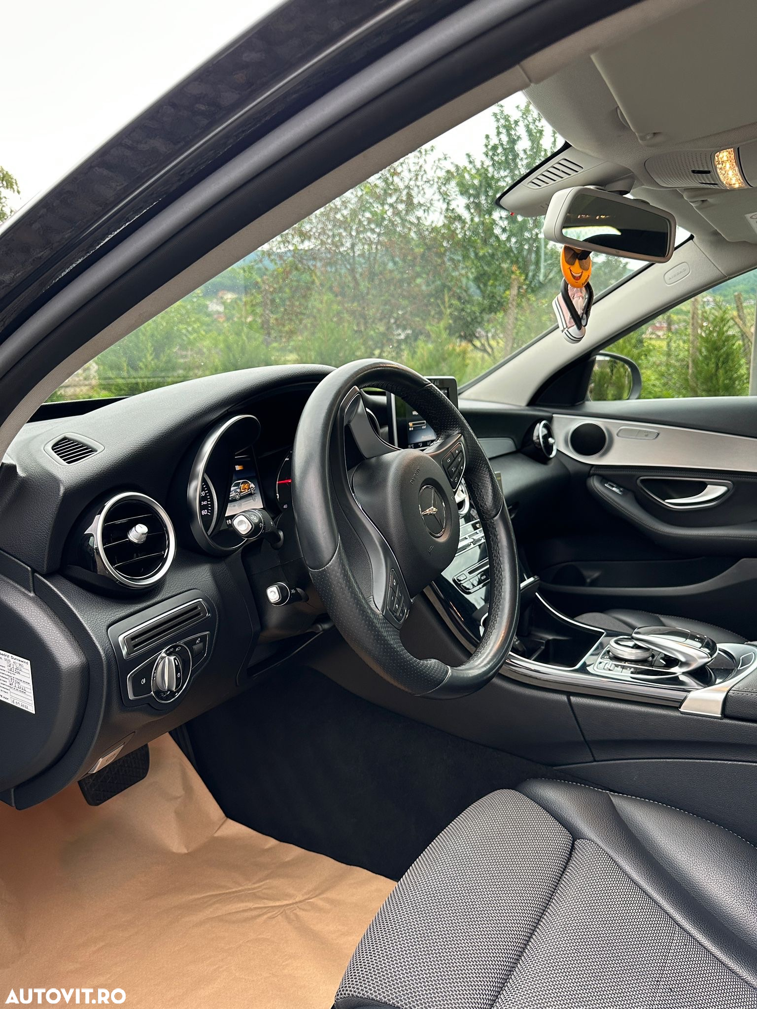 Mercedes-Benz C 220 d 4MATIC Aut. - 12