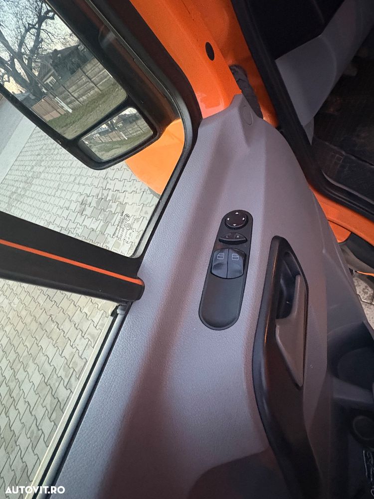 Mercedes-Benz Sprinter - 15