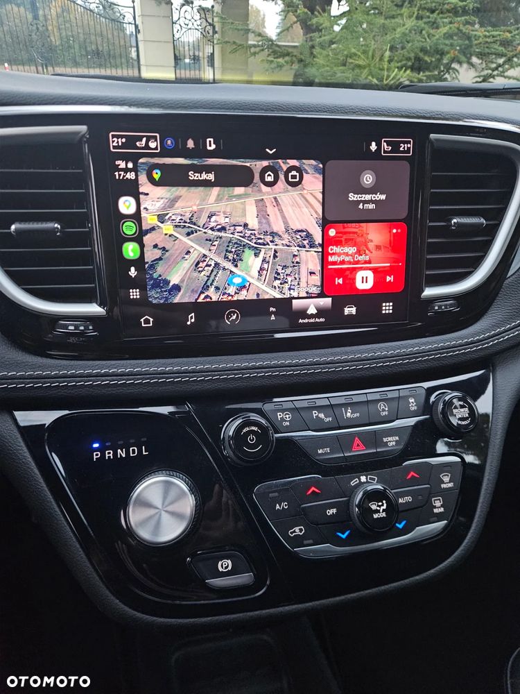 Chrysler Pacifica - 20