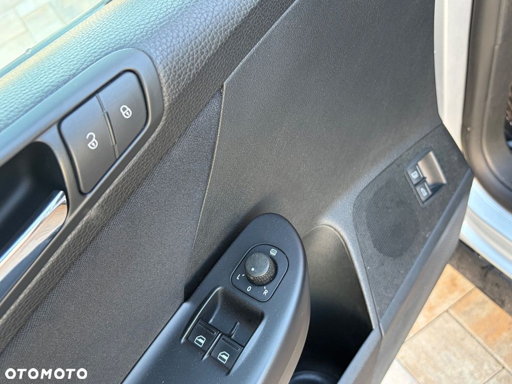 Volkswagen Passat 2.0 TDI Trendline - 18