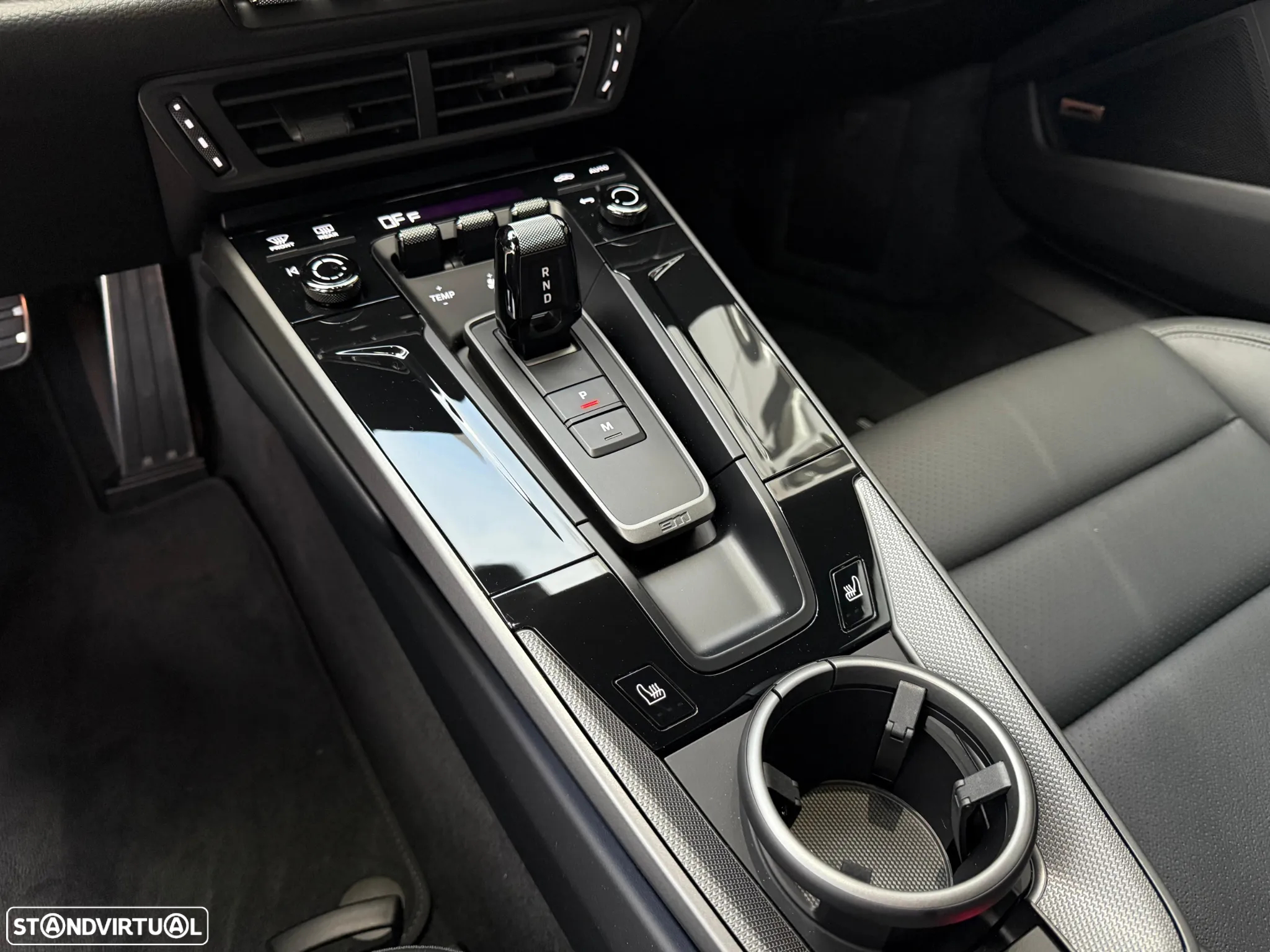 Porsche 911 (992) Carrera - 13