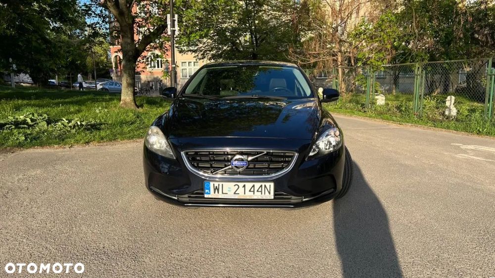 Volvo V40 D2 Drive-E SCR R-Design Momentum - 3