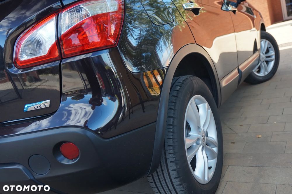Nissan Qashqai 1.6 dCi TEKNA - 6