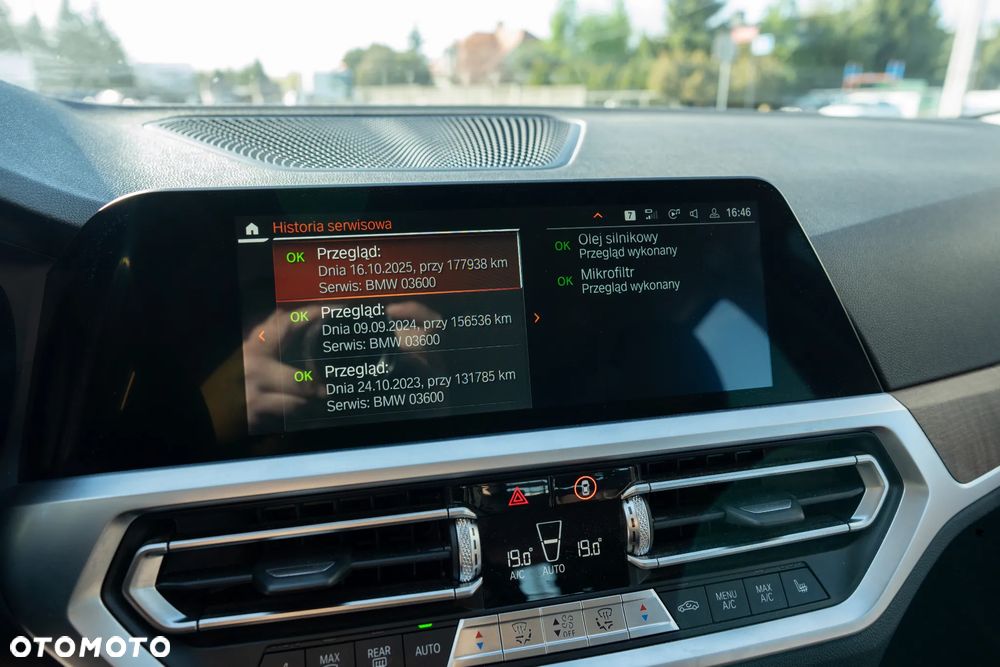 BMW Seria 3 330i Sport Line - 20