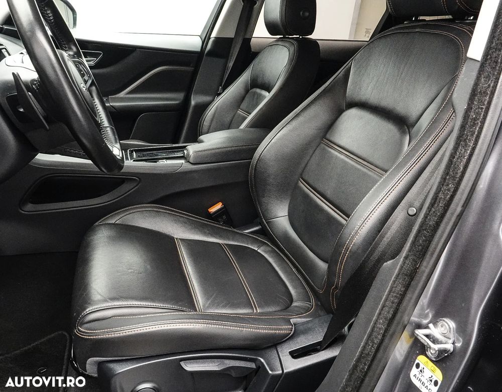 Jaguar F-Pace 20d AWD Pure - 13