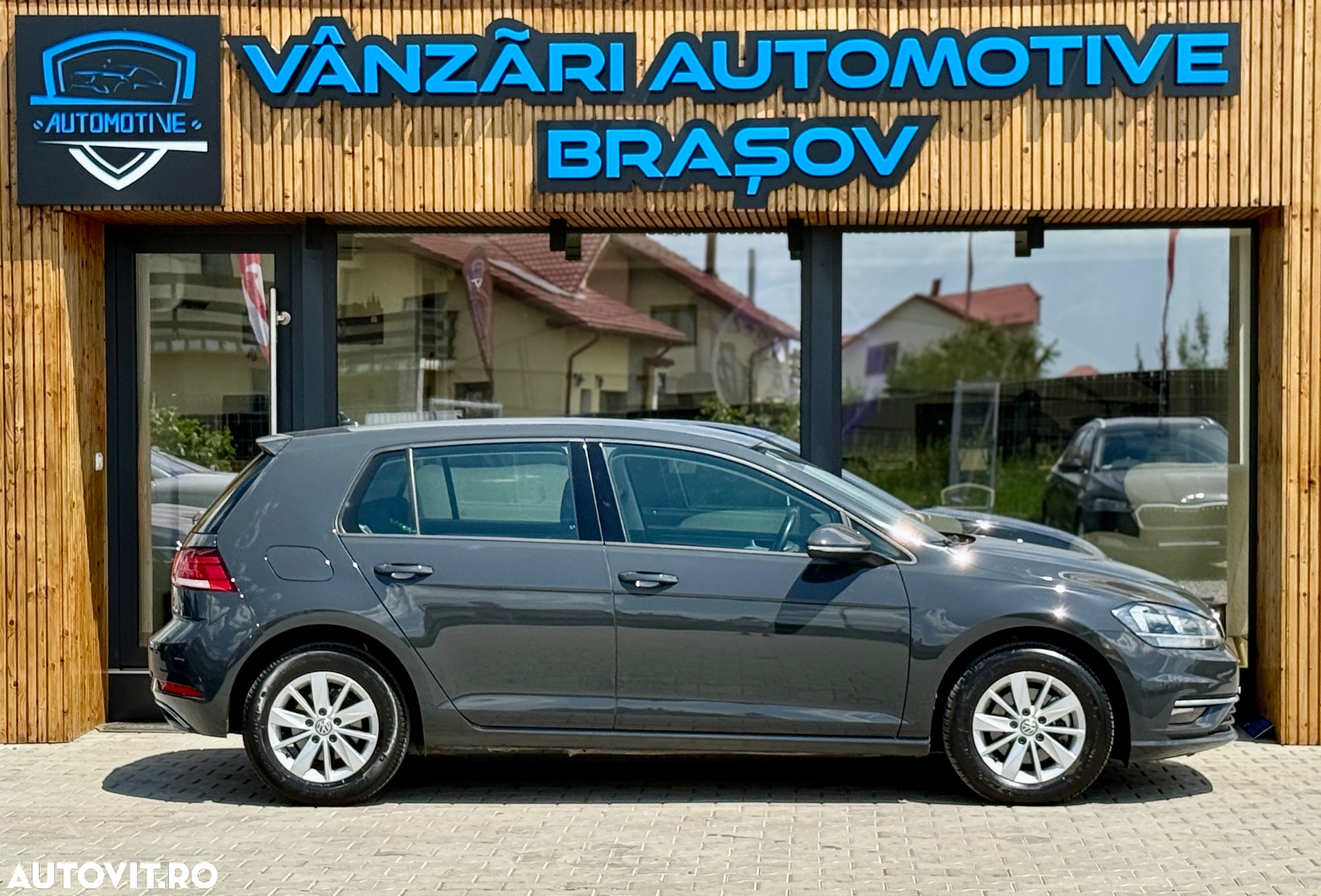 Volkswagen Golf 1.6 TDI Comfortline - 3