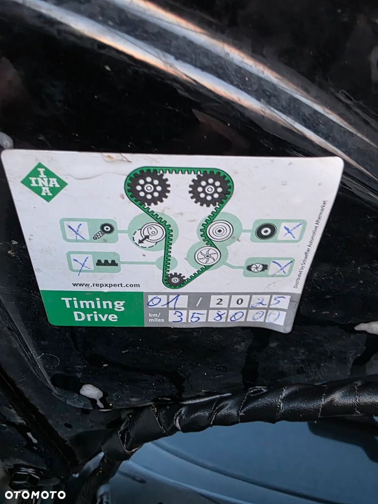 Volkswagen Passat 2.0 TDI DPF Highline - 12