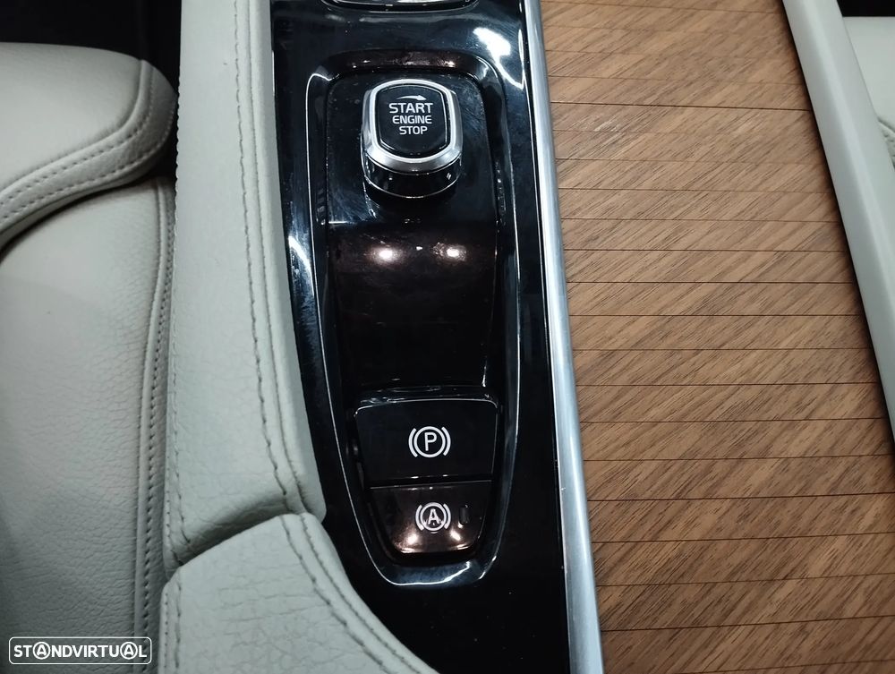 Volvo XC 90 2.0 T8 PHEV Inscription AWD - 36