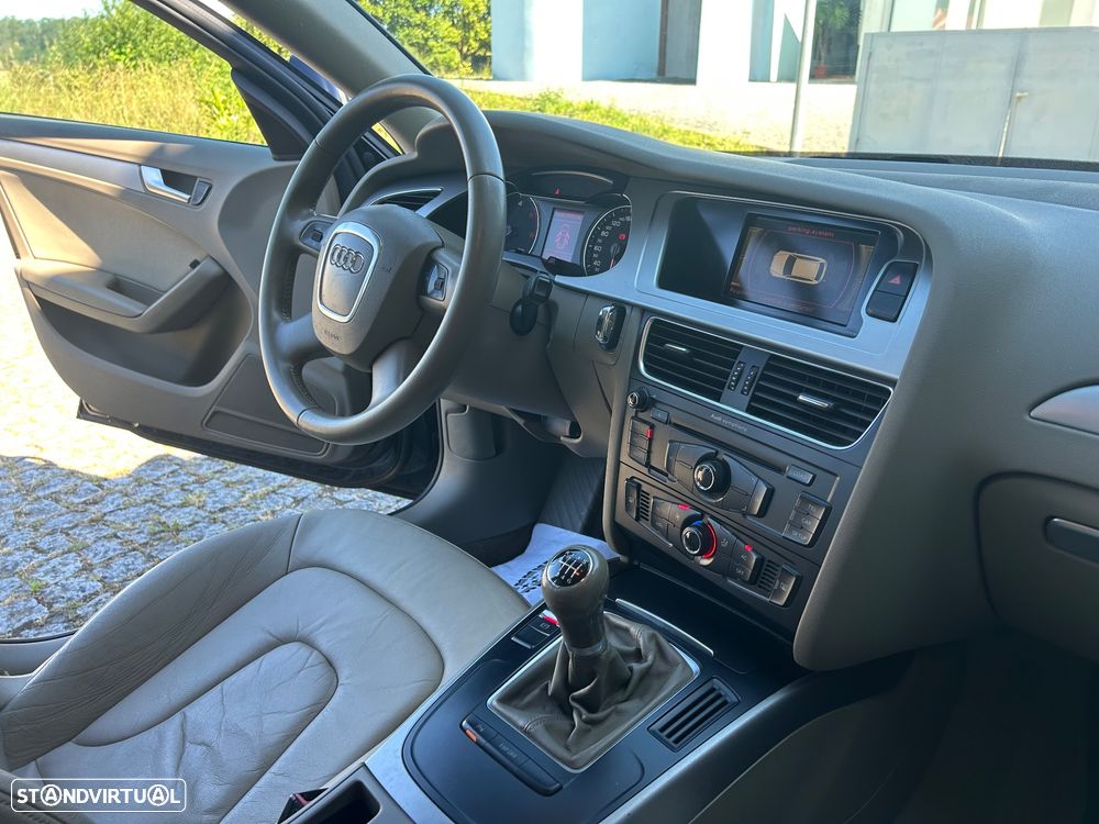 Audi A4 Avant 2.0 TDI exclusive - 16