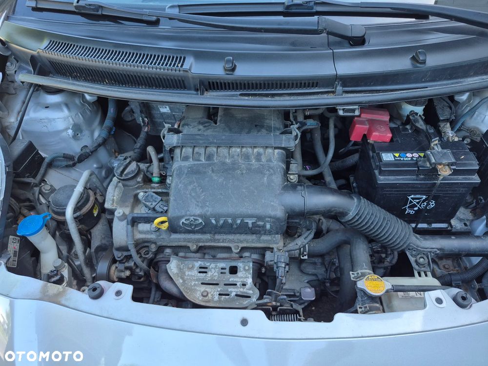 Toyota Yaris - 13