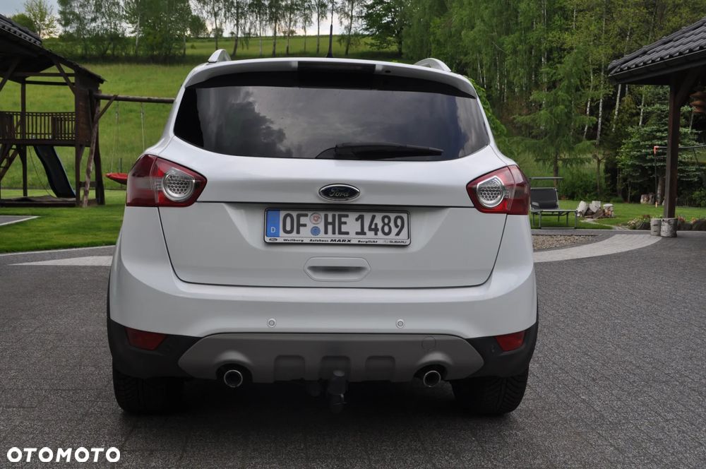 Ford Kuga 2.0 TDCi 2x4 Titanium - 16