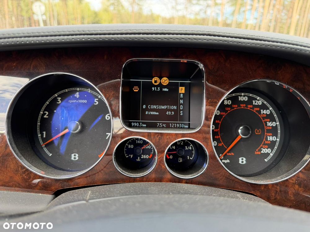 Bentley Flying Spur - 10
