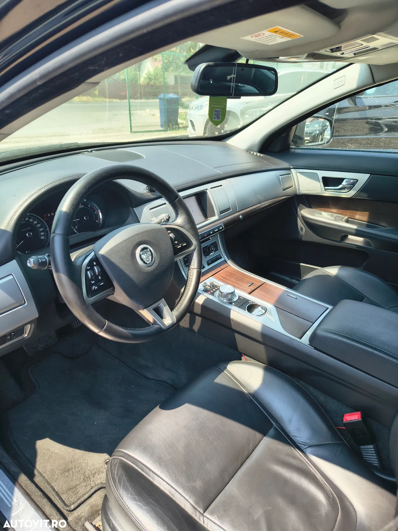 Jaguar XF 2.2D Luxury - 3