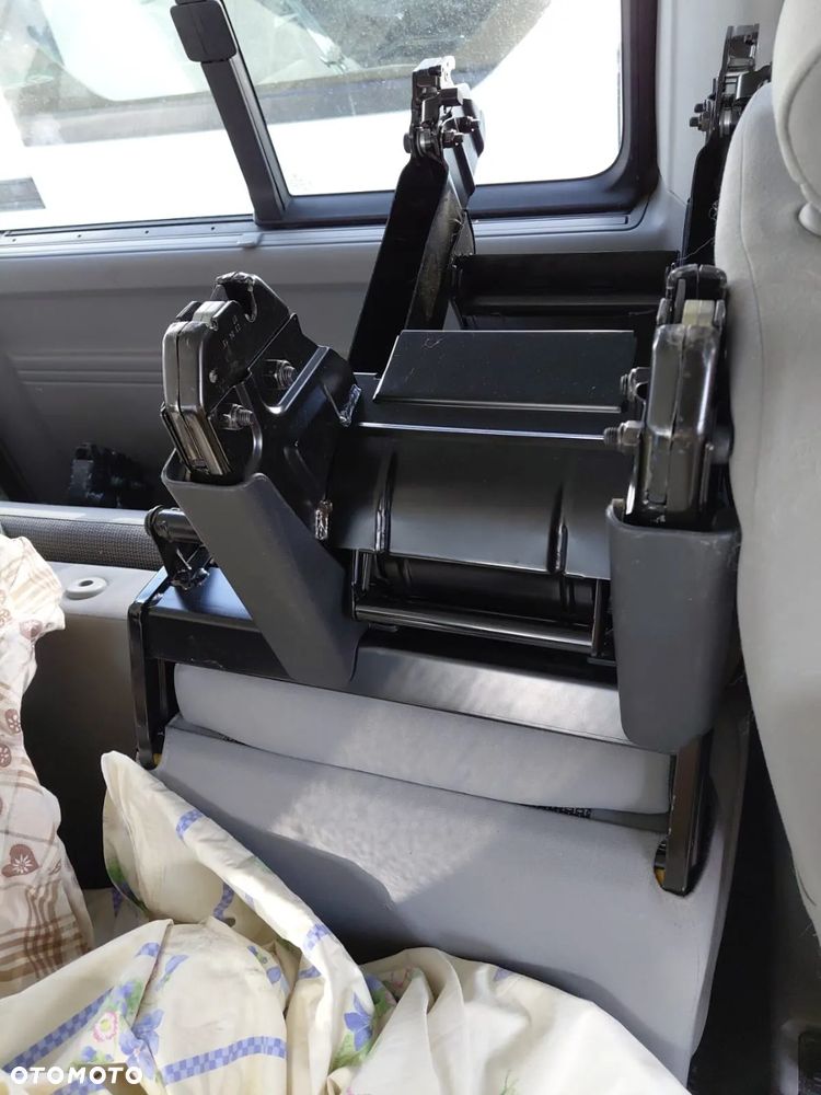 Volkswagen Caravelle 2.0 TDI L1 Trendline - 14