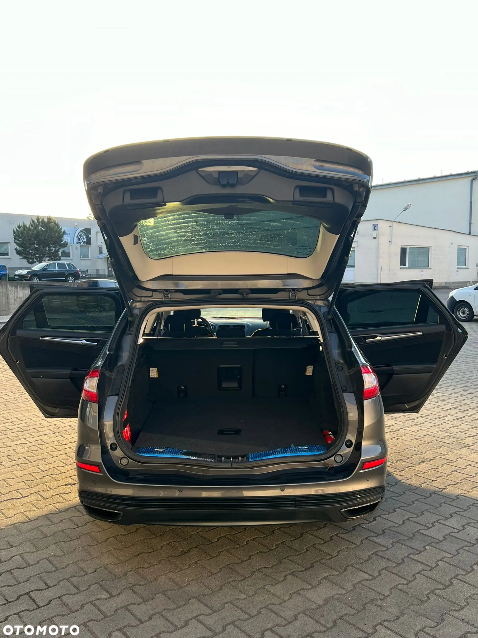 Ford Mondeo 2.0 EcoBoost Titanium - 12