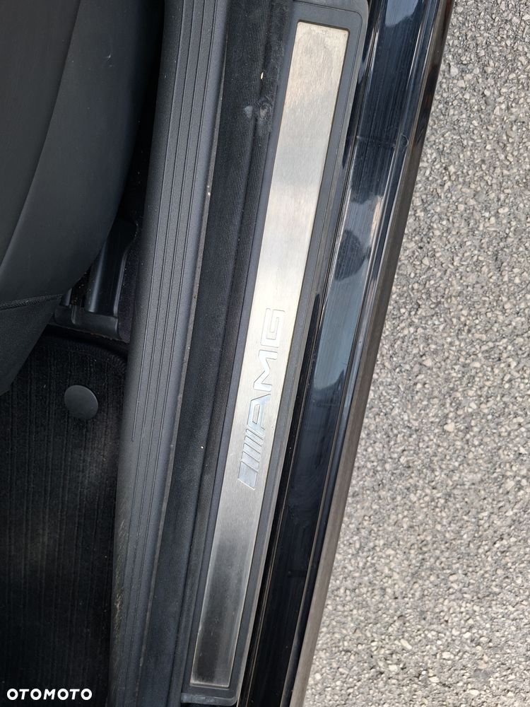 Mercedes-Benz Klasa E 55 AMG Automatik - 30