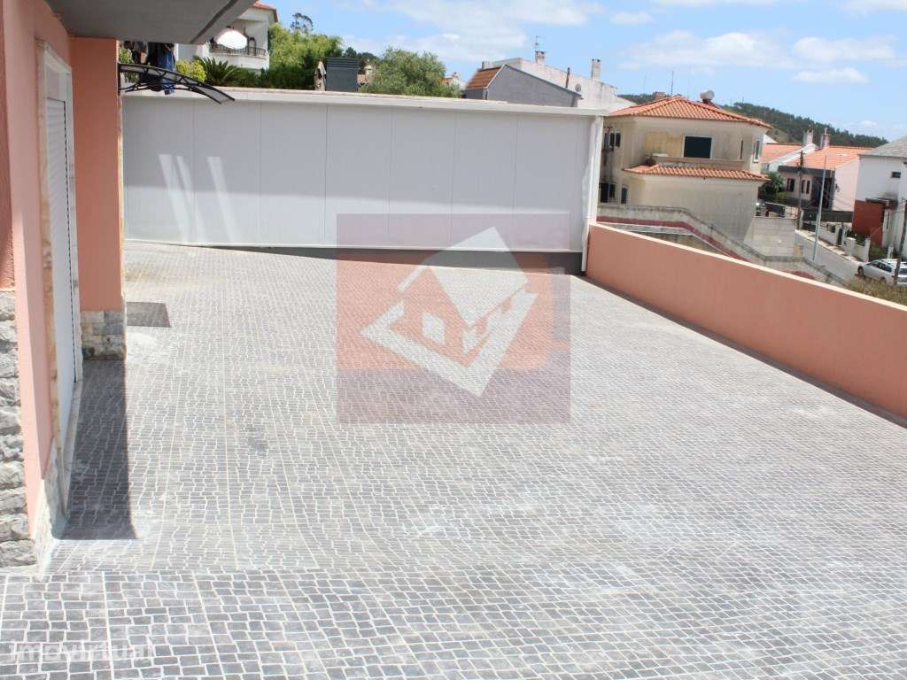 Andar de moradia T3 para arrendamento em Caneças - Grande imagem: 2/15