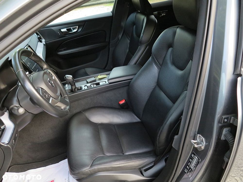 Volvo V60 D3 Momentum - 13