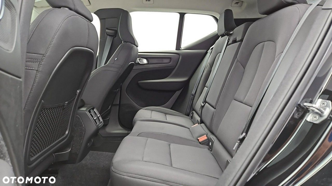 Volvo XC 40 - 23