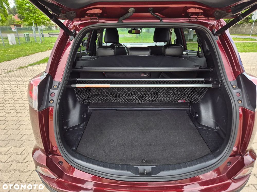 Toyota RAV4 - 16