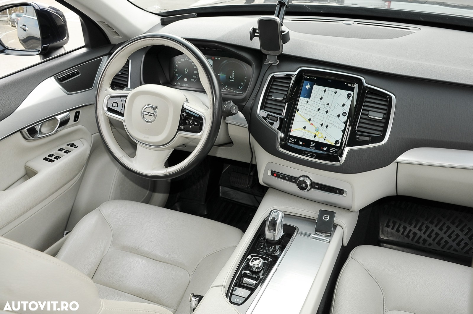 Volvo XC 90 - 6