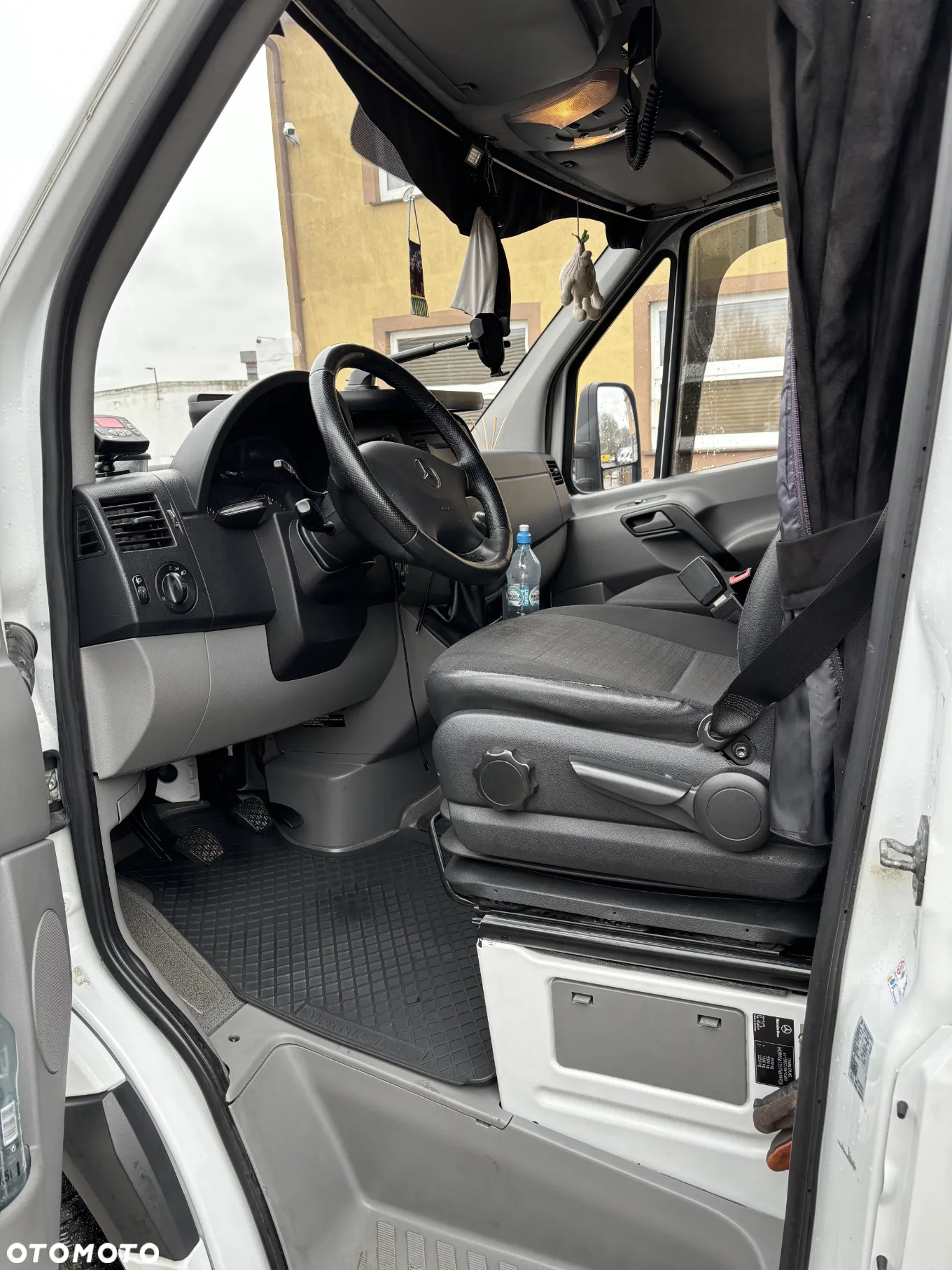 Mercedes-Benz Sprinter 319 V6 - 4