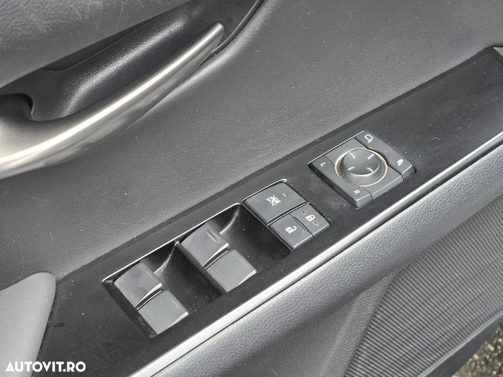 Lexus UX 250h Luxury Line - 10