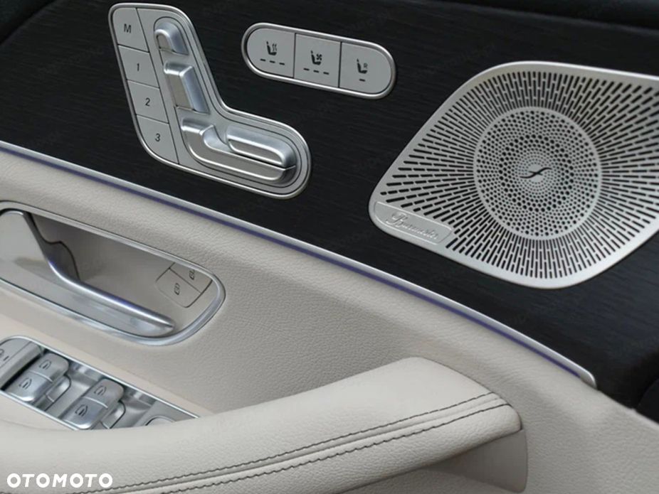 Mercedes-Benz GLS - 18