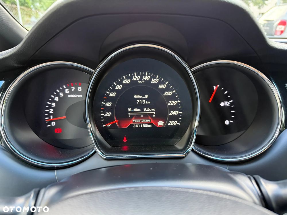 Kia Ceed 1.6 T-GDI GT L - 9