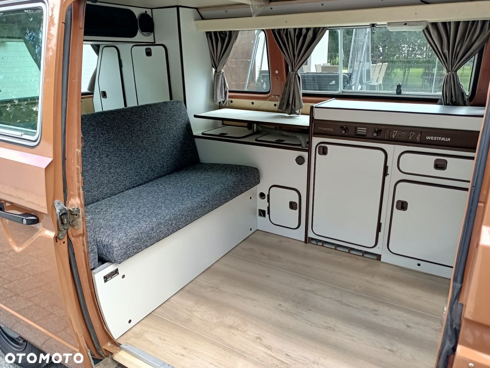 Volkswagen Transporter - 5