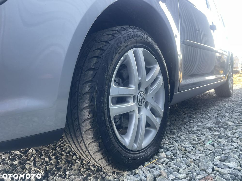 Volkswagen Touran 1.9 TDI DPF Highline - 10