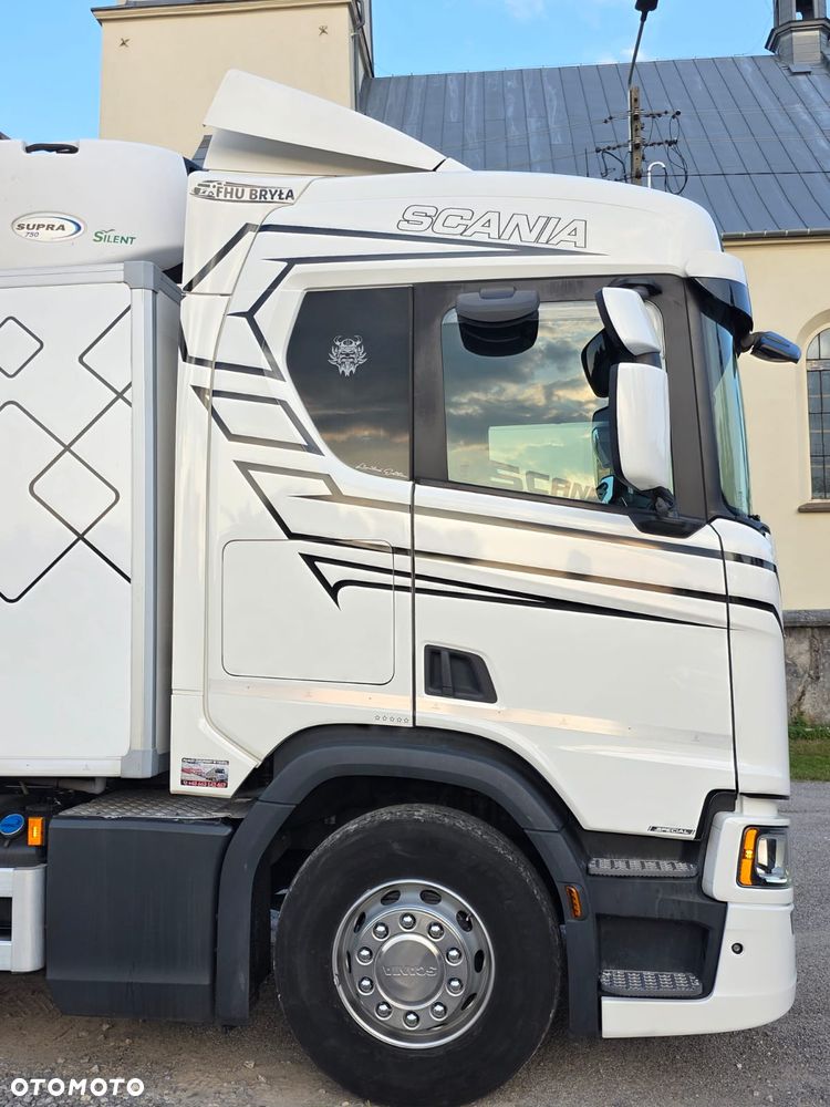 Scania SCANIA R410 / CHŁODNIA / 2020 /  WINDA / BEZ EGR  / TRZECIA OŚ PODNOSZONA ORAZ SKRĘTNA / SPROWADZONY / SYPIALKA / AUTOMAT / 19 PALET / E6 / STAN BARDZO DOBRY - 13