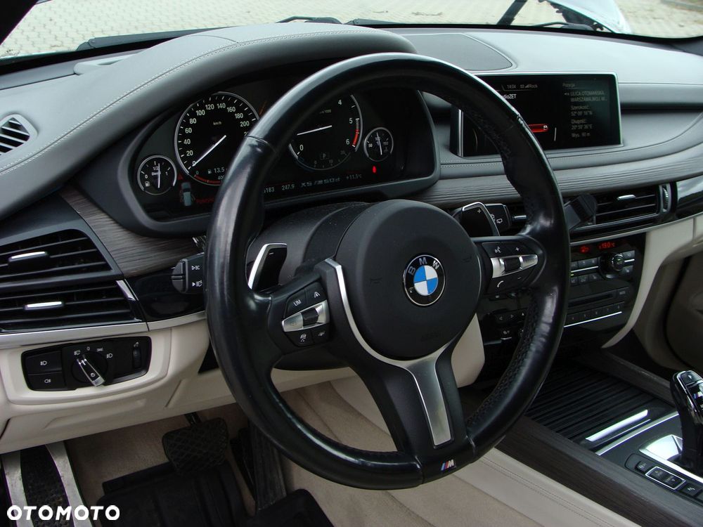 BMW X5 M M50d - 16