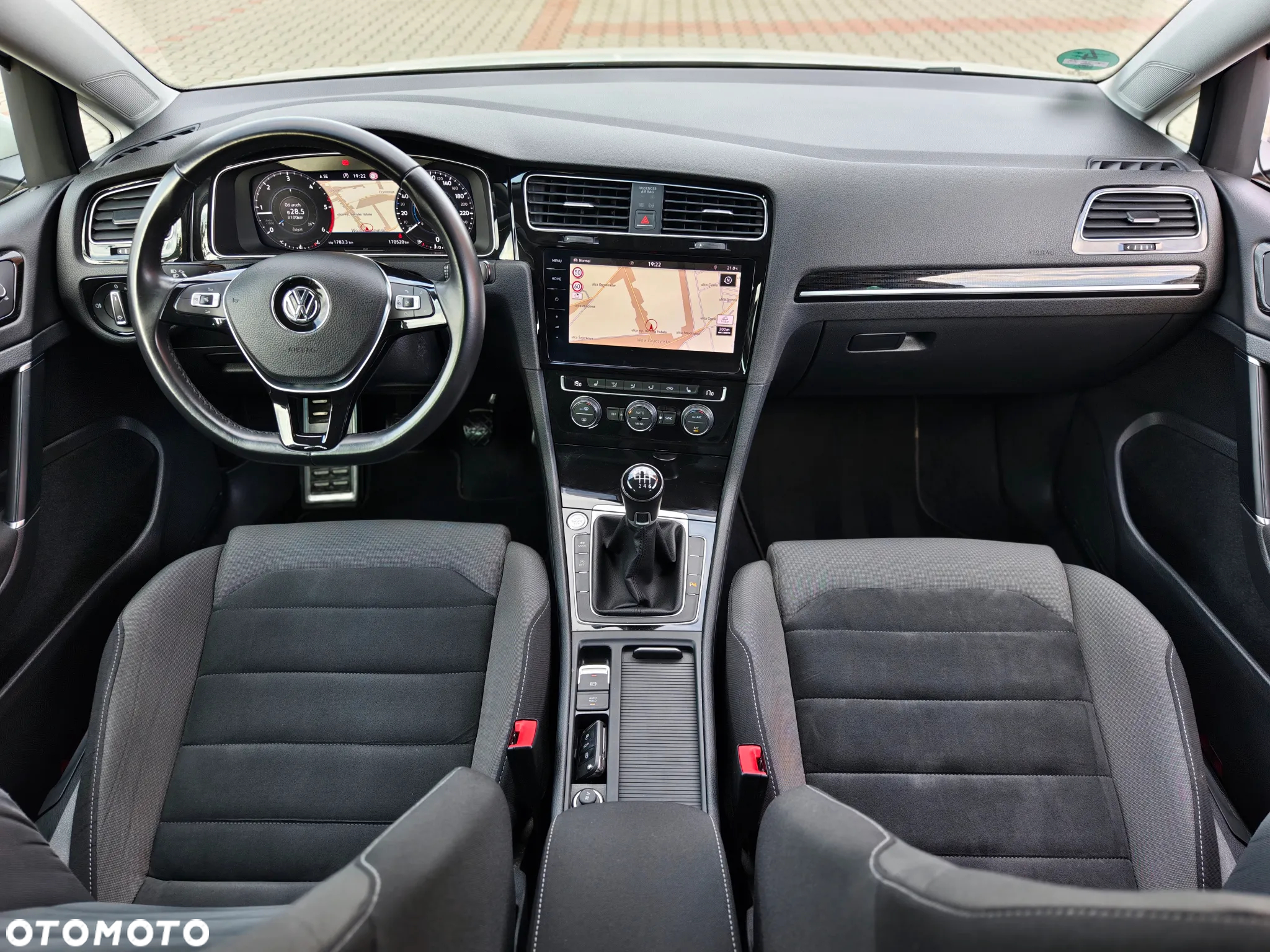 Volkswagen Golf 2.0 TDI SCR Highline - 8